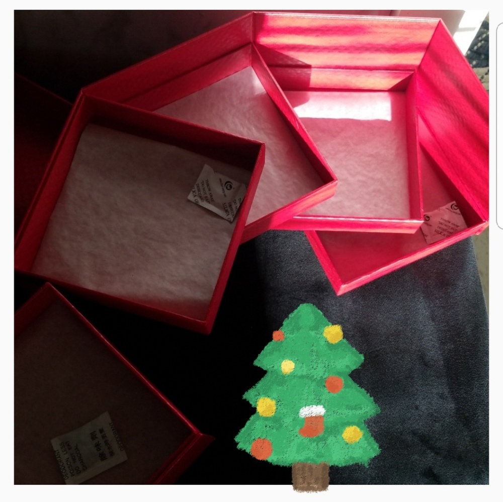BOXES - Picture 3 of 4